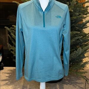 The North Face Women's Teal Long Sleeve Top